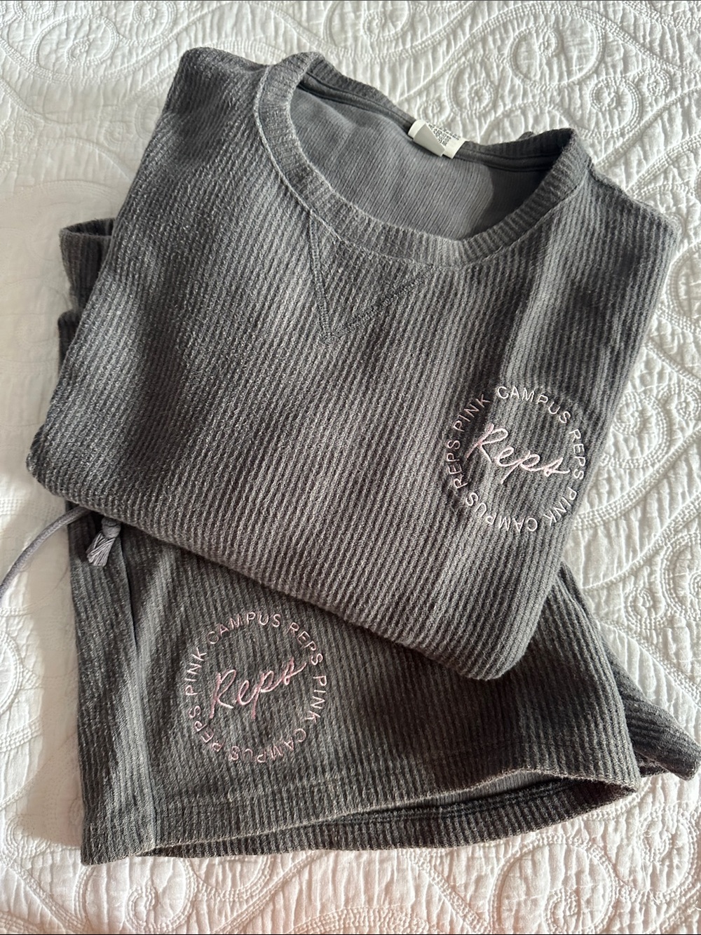 PINK Campus Rep Ribbed Lounge Set - Gray